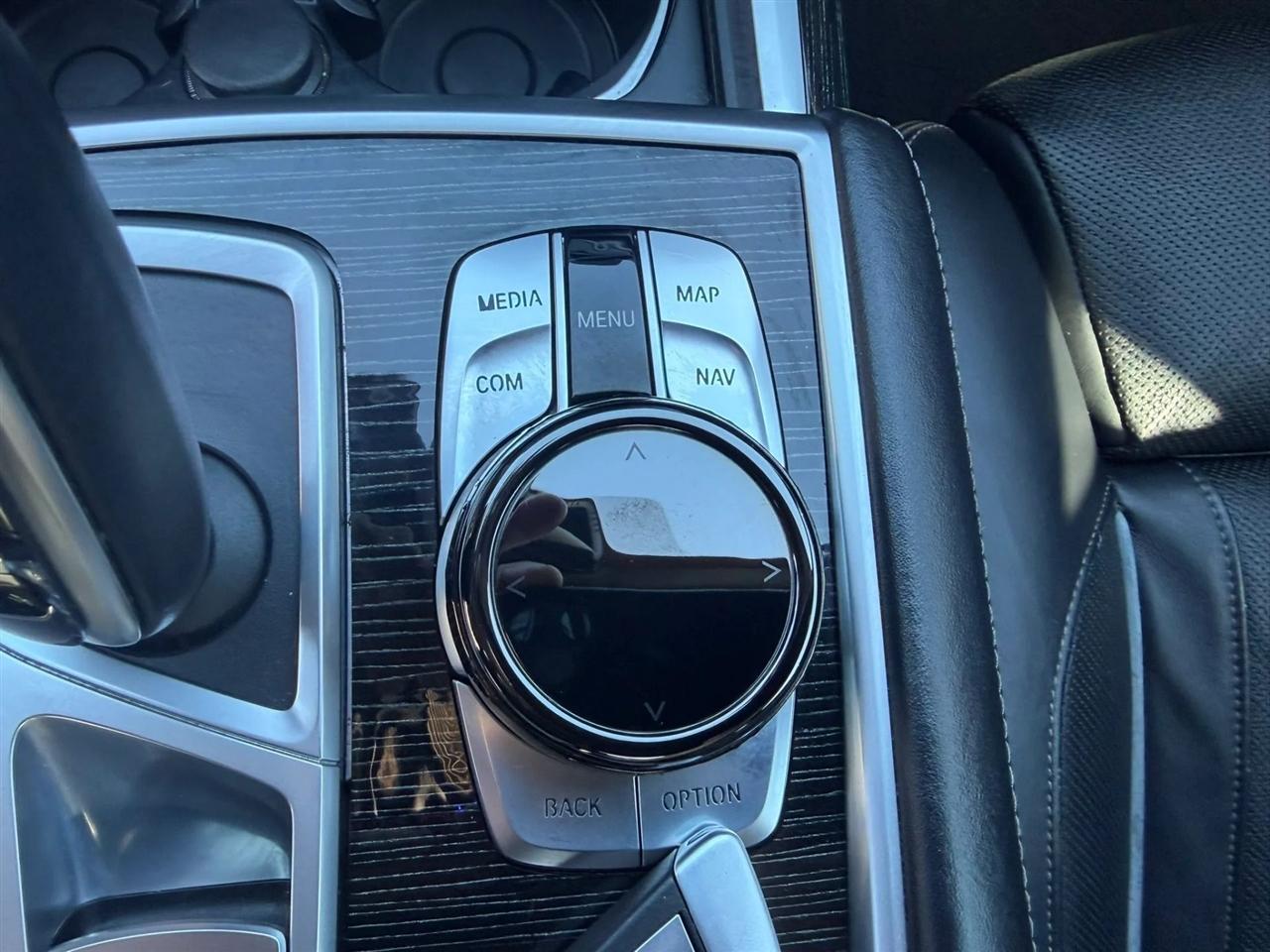 BMW 7 Series 740i Sedan 2020