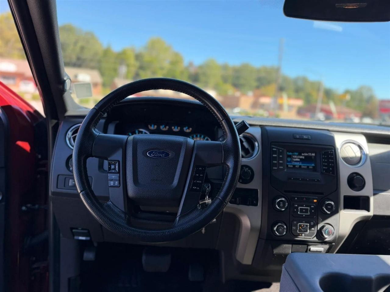 Ford F-150 4WD SuperCrew 145" Platinum 2014