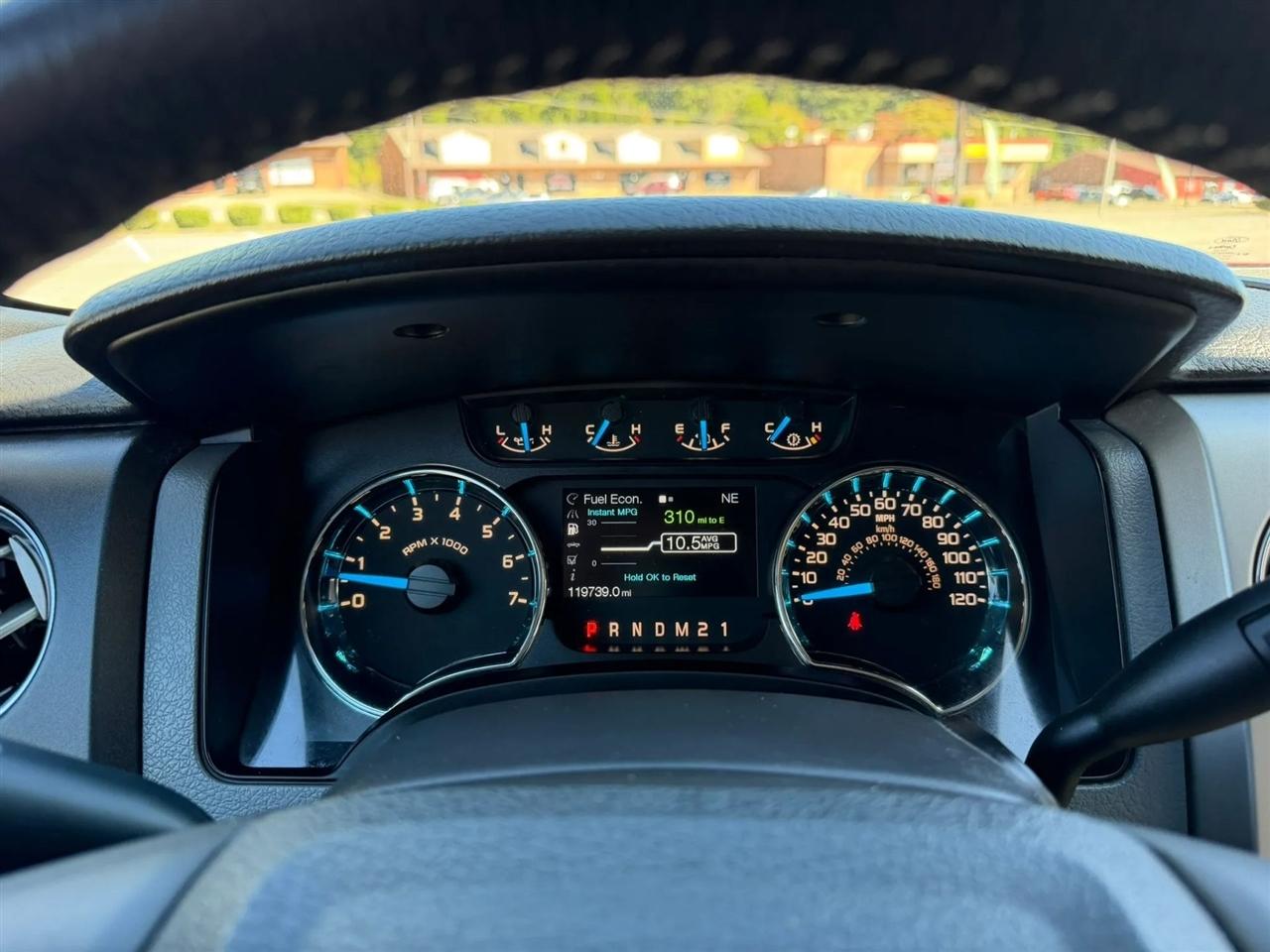 Ford F-150 4WD SuperCrew 145" Platinum 2014