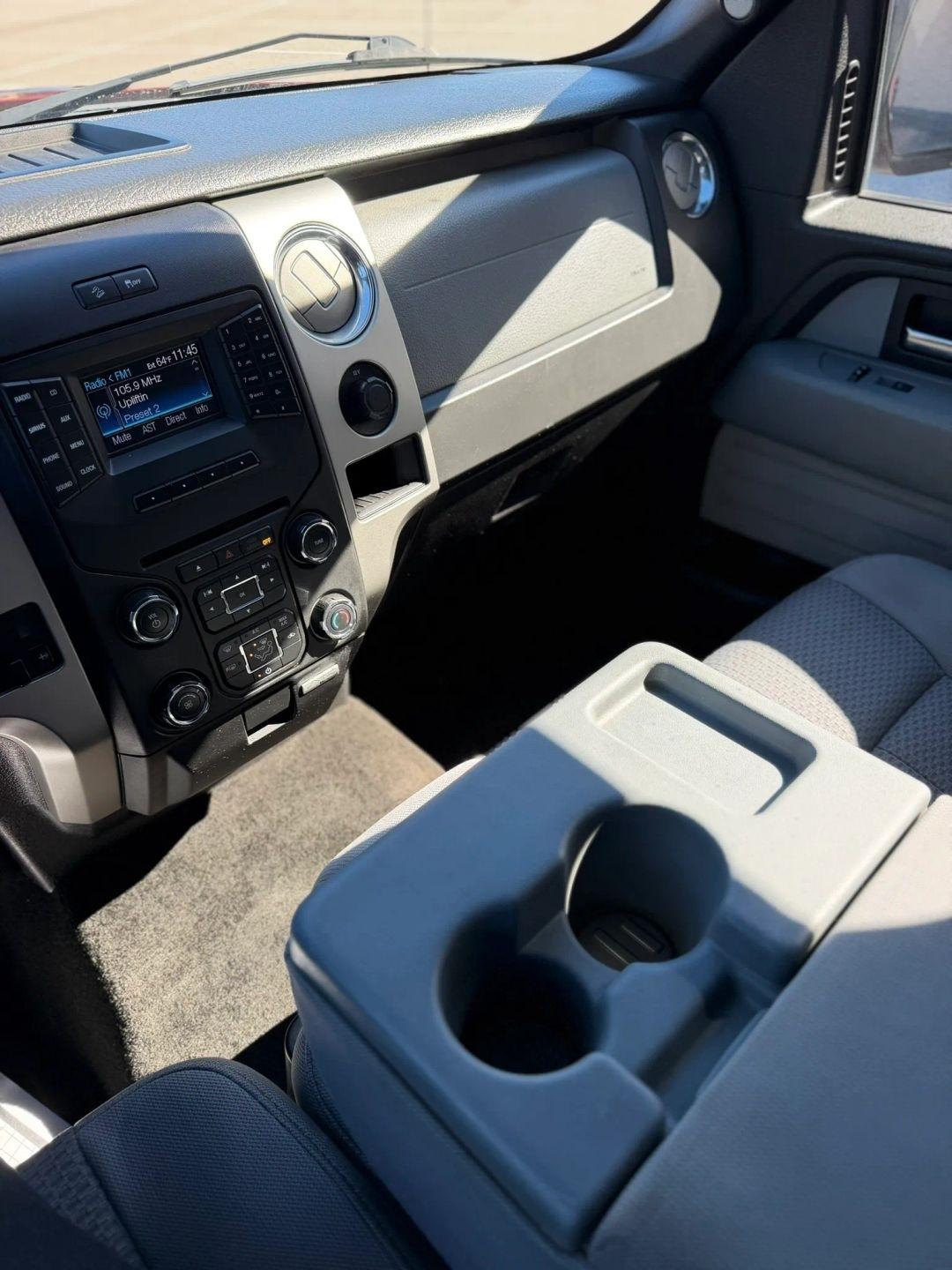 Ford F-150 4WD SuperCrew 145" Platinum 2014