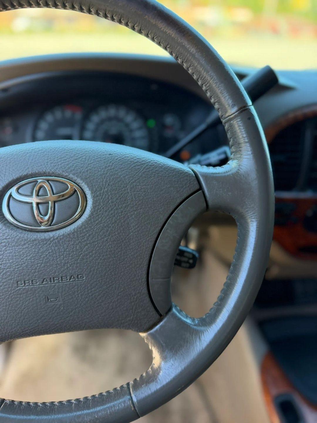 Toyota Tundra DoubleCab V8 Ltd 4WD (Natl) 2005
