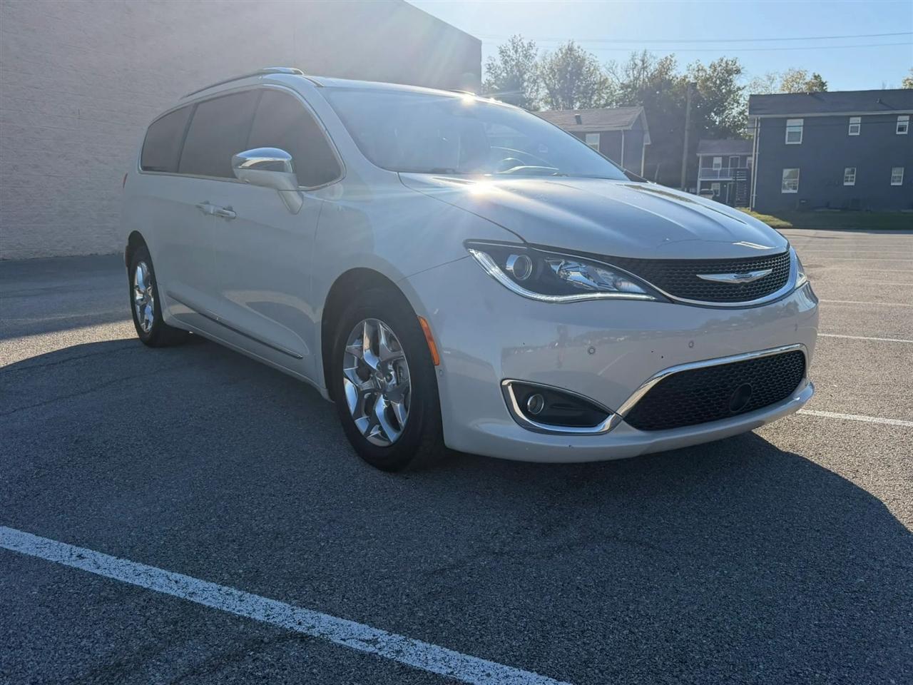 Chrysler Pacifica Limited FWD 2017