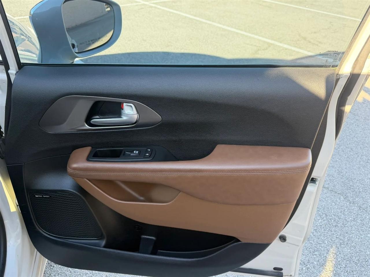 Chrysler Pacifica Limited FWD 2017