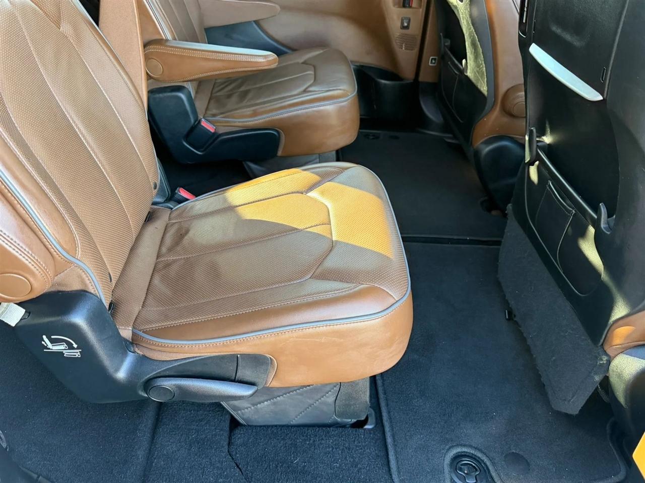 Chrysler Pacifica Limited FWD 2017