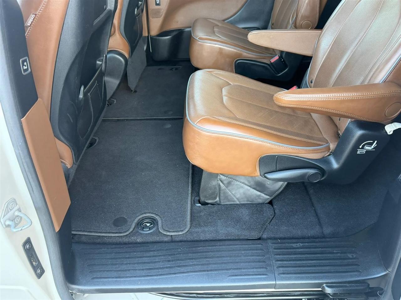 Chrysler Pacifica Limited FWD 2017