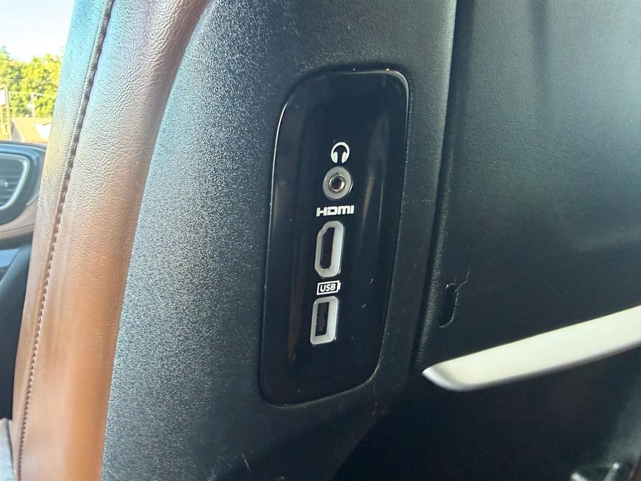 Chrysler Pacifica Limited FWD 2017