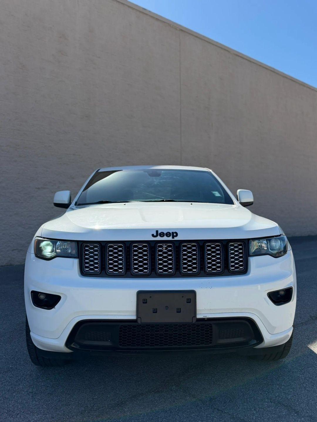 Jeep Grand Cherokee Laredo X 4x4 2021