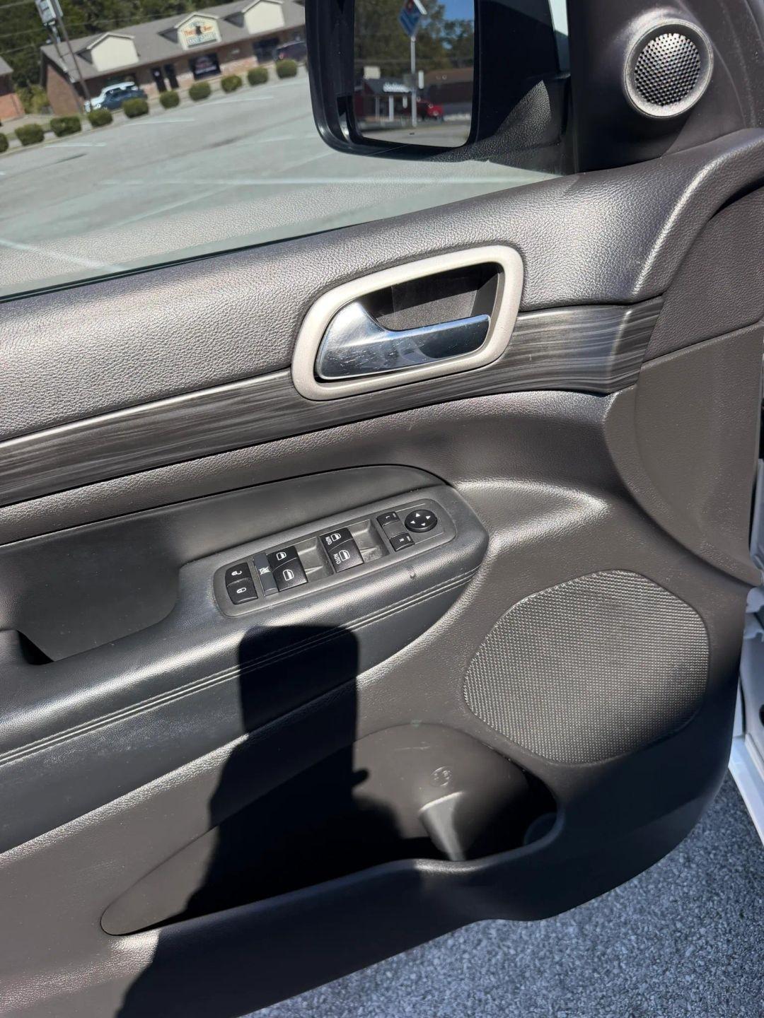 Jeep Grand Cherokee Laredo X 4x4 2021