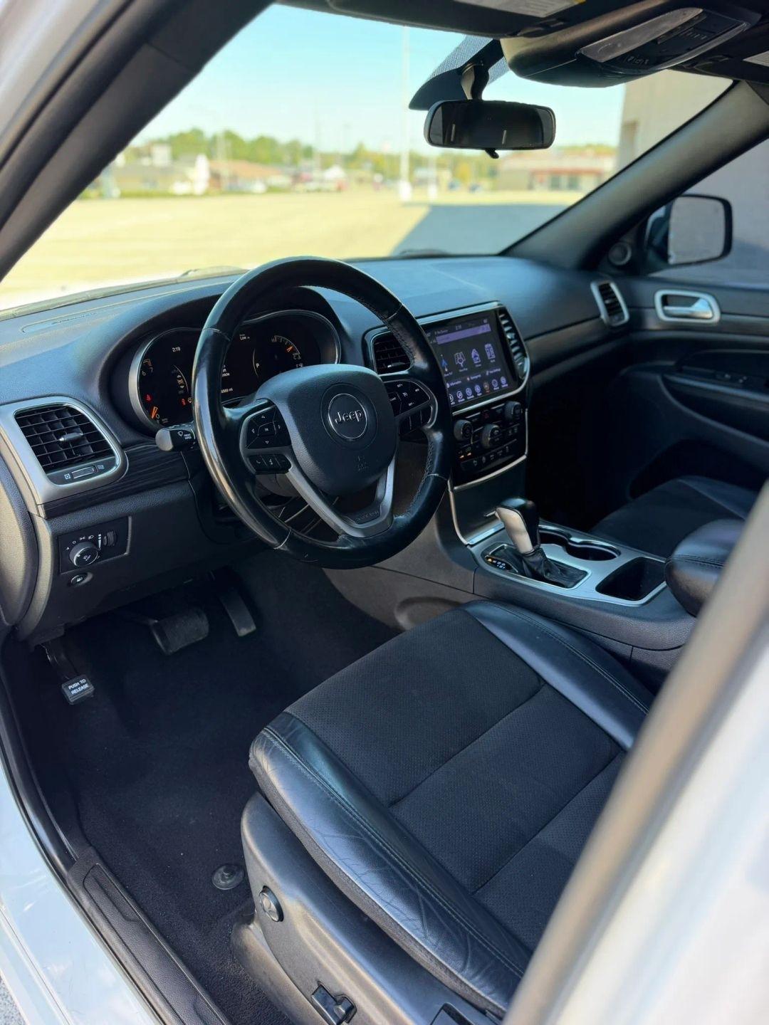 Jeep Grand Cherokee Laredo X 4x4 2021