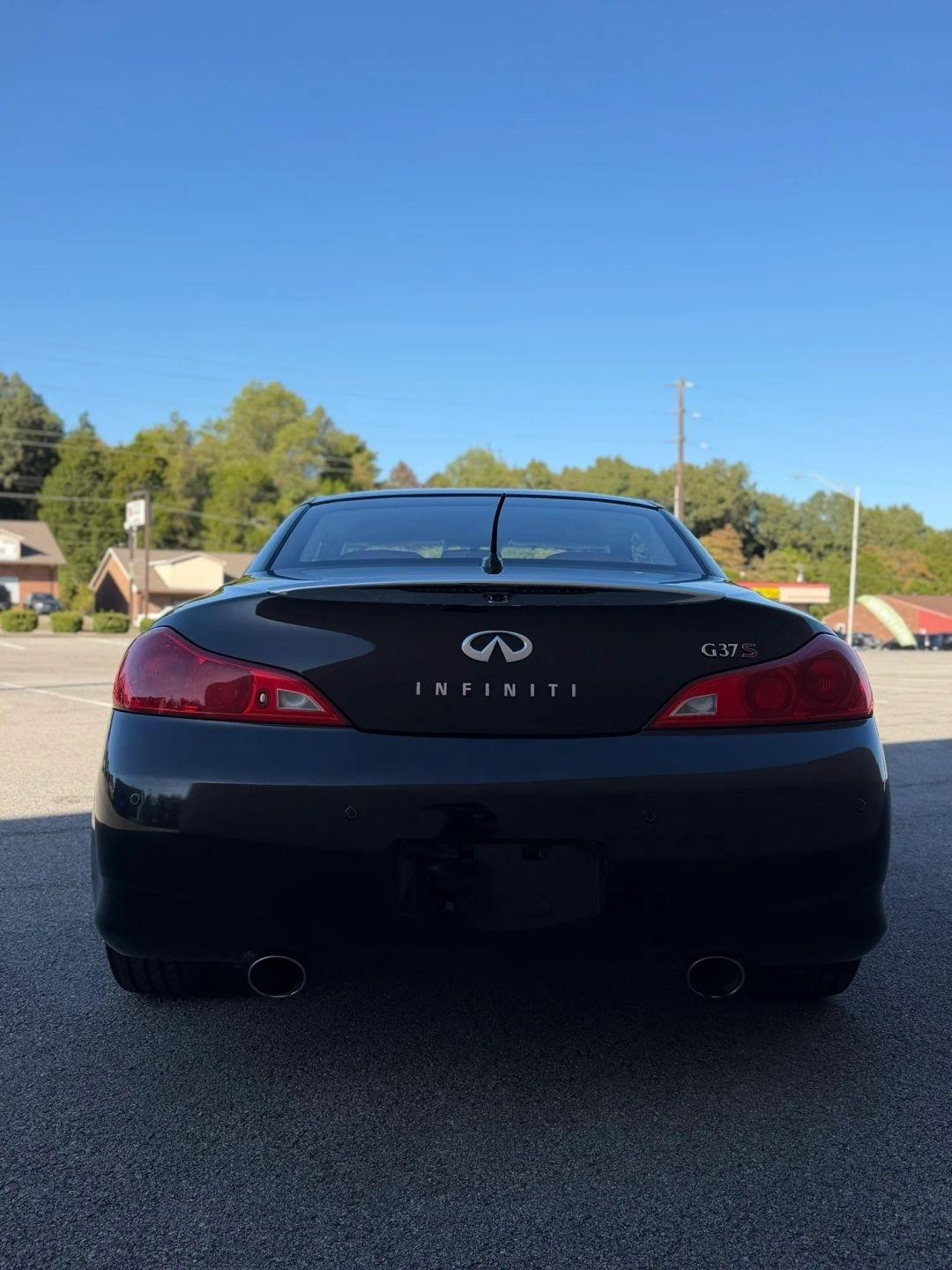 Infiniti G37 Convertible 2dr Limited Edition 2011