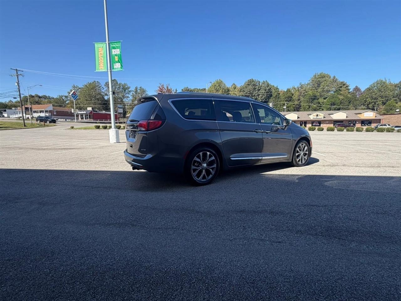 Chrysler Pacifica Limited FWD 2018