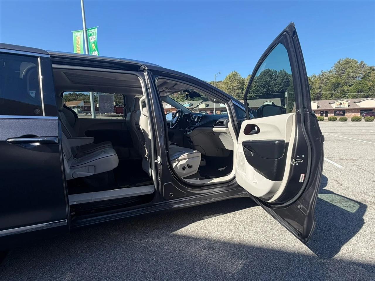 Chrysler Pacifica Limited FWD 2018