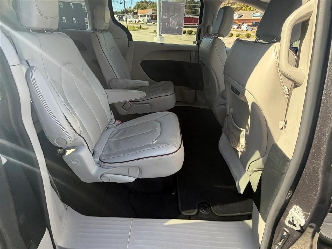 Chrysler Pacifica Limited FWD 2018