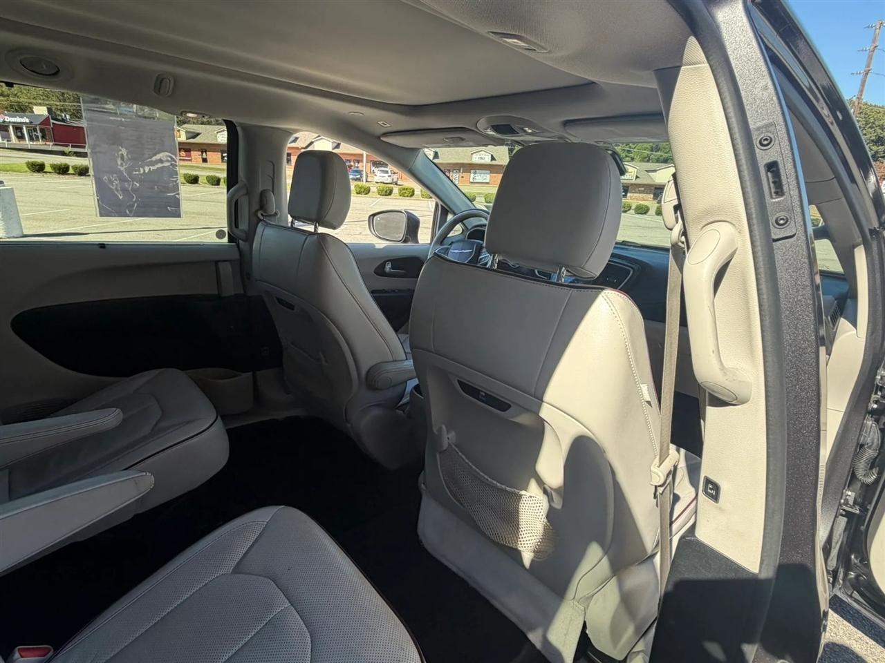 Chrysler Pacifica Limited FWD 2018