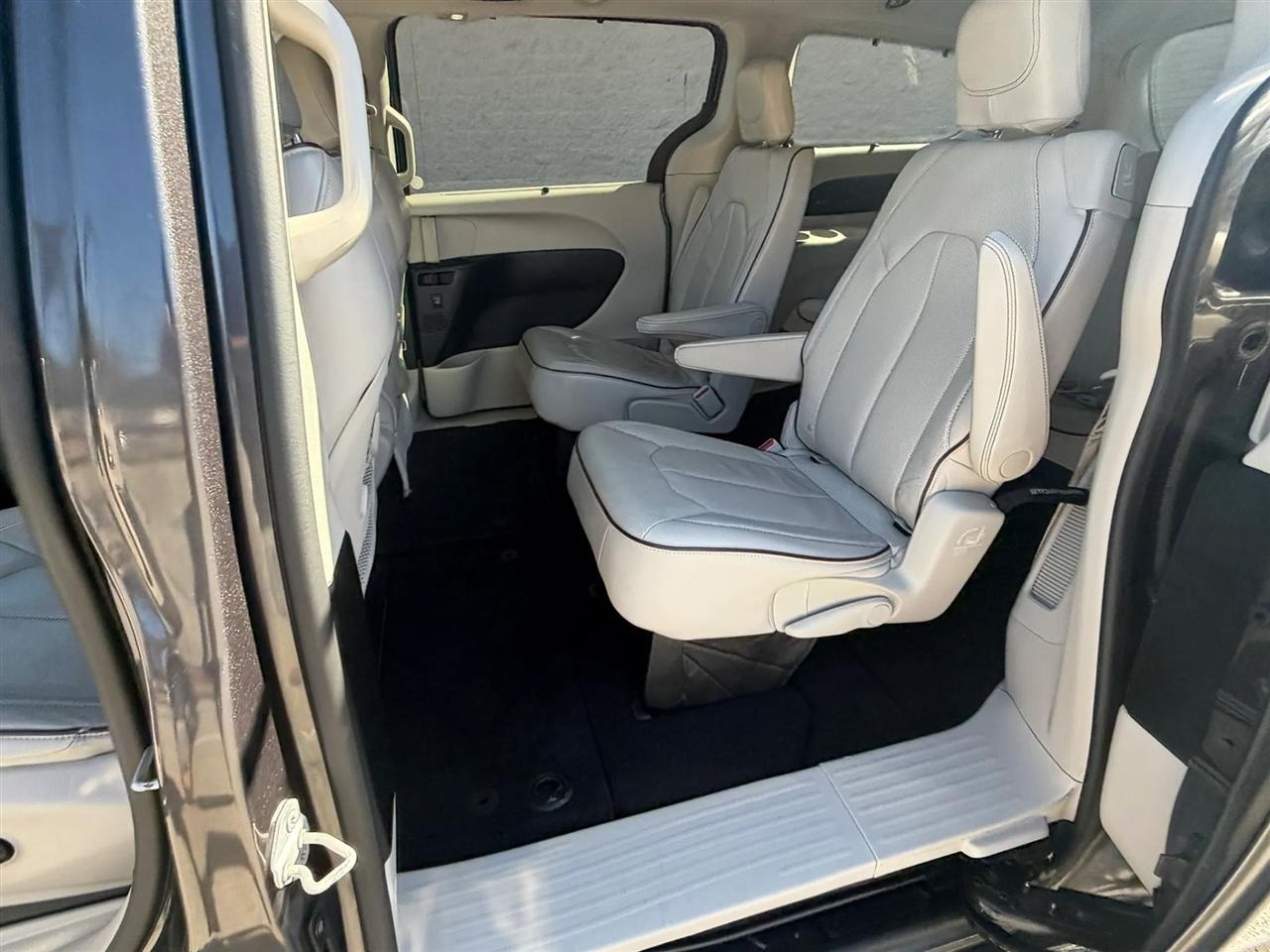 Chrysler Pacifica Limited FWD 2018