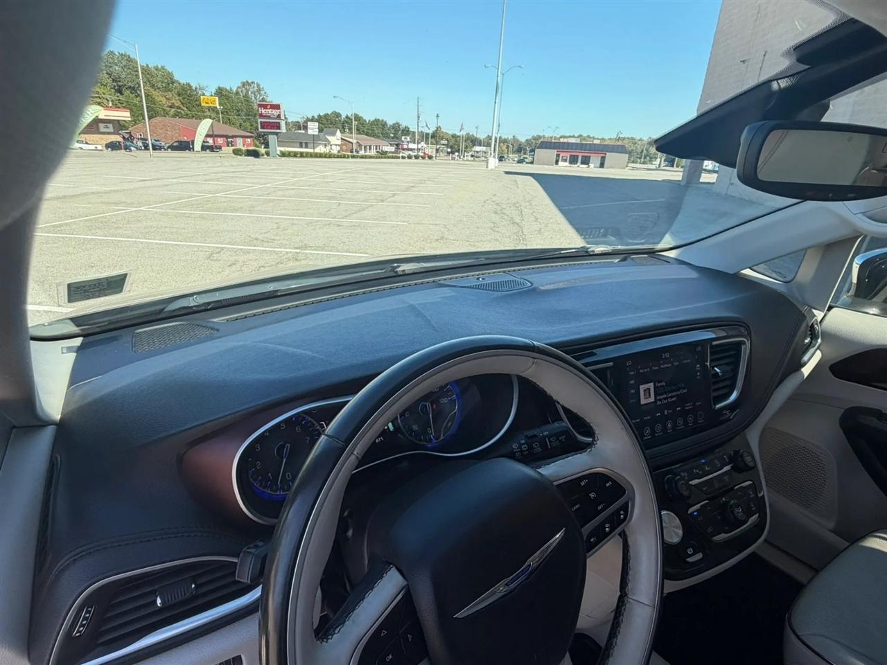 Chrysler Pacifica Limited FWD 2018