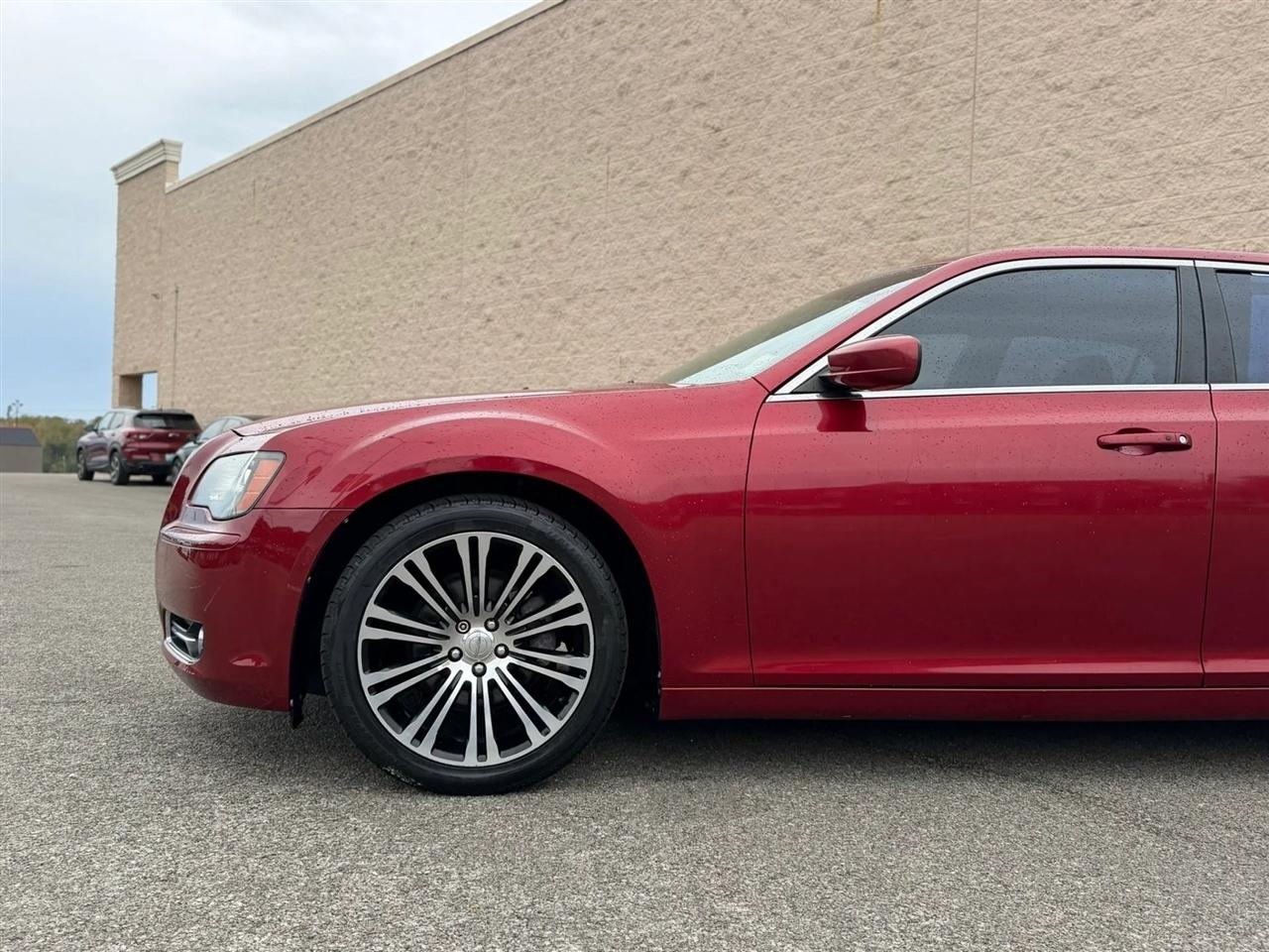 Chrysler 300 4dr Sdn 300S RWD 2013