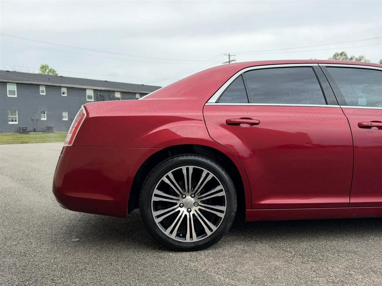 Chrysler 300 4dr Sdn 300S RWD 2013