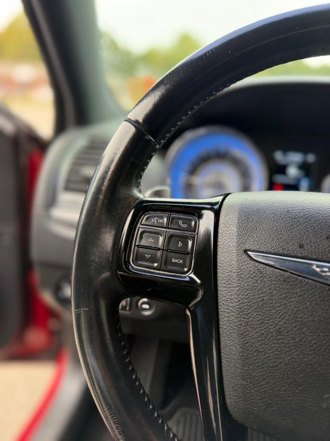 Chrysler 300 4dr Sdn 300S RWD 2013