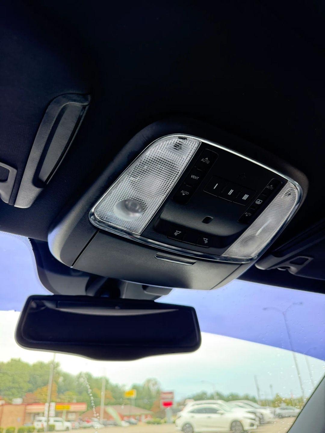 Chrysler 300 4dr Sdn 300S RWD 2013