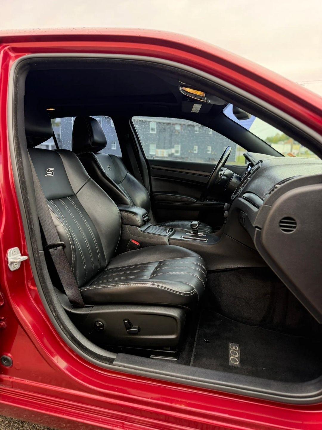 Chrysler 300 4dr Sdn 300S RWD 2013