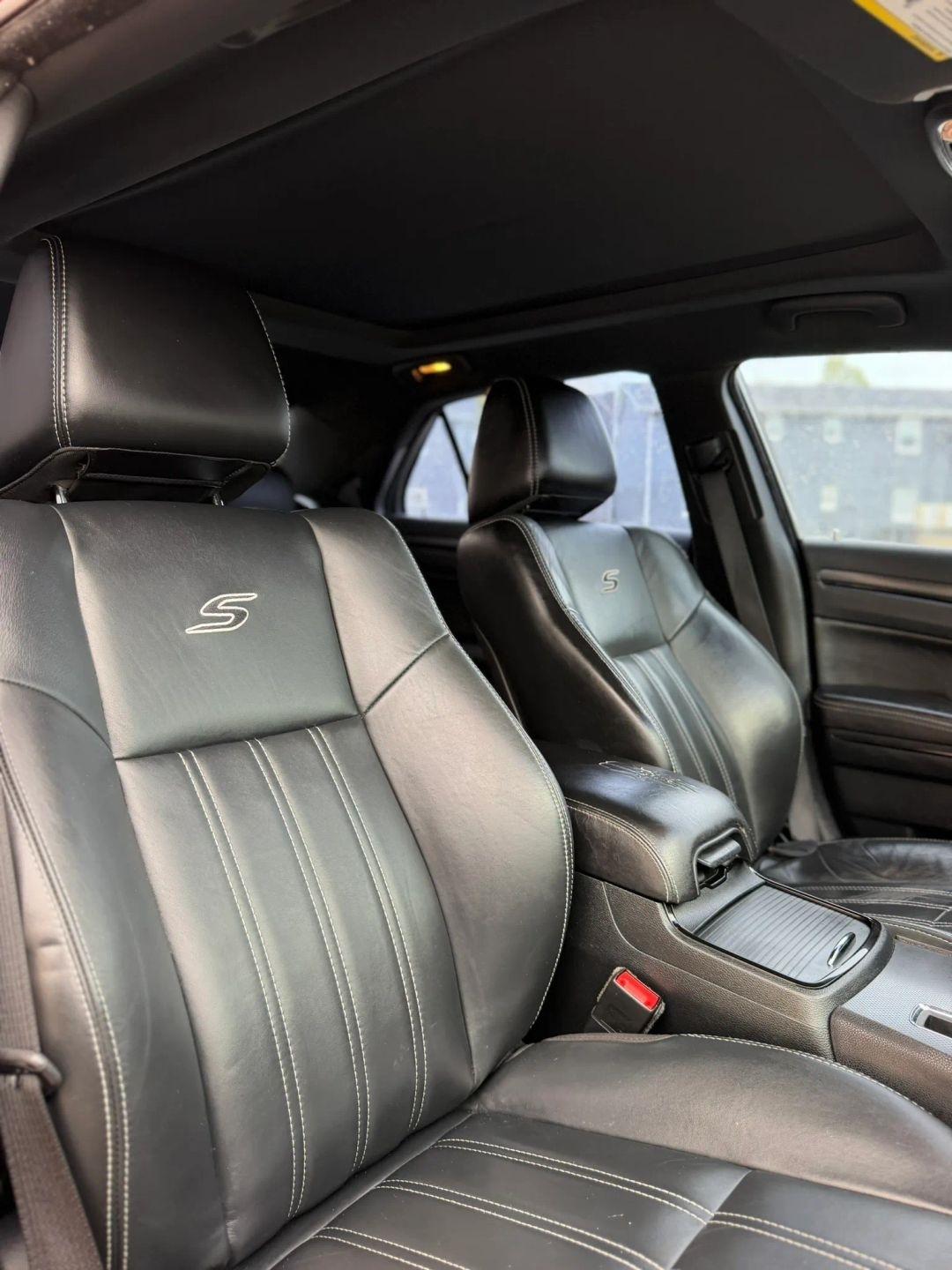 Chrysler 300 4dr Sdn 300S RWD 2013