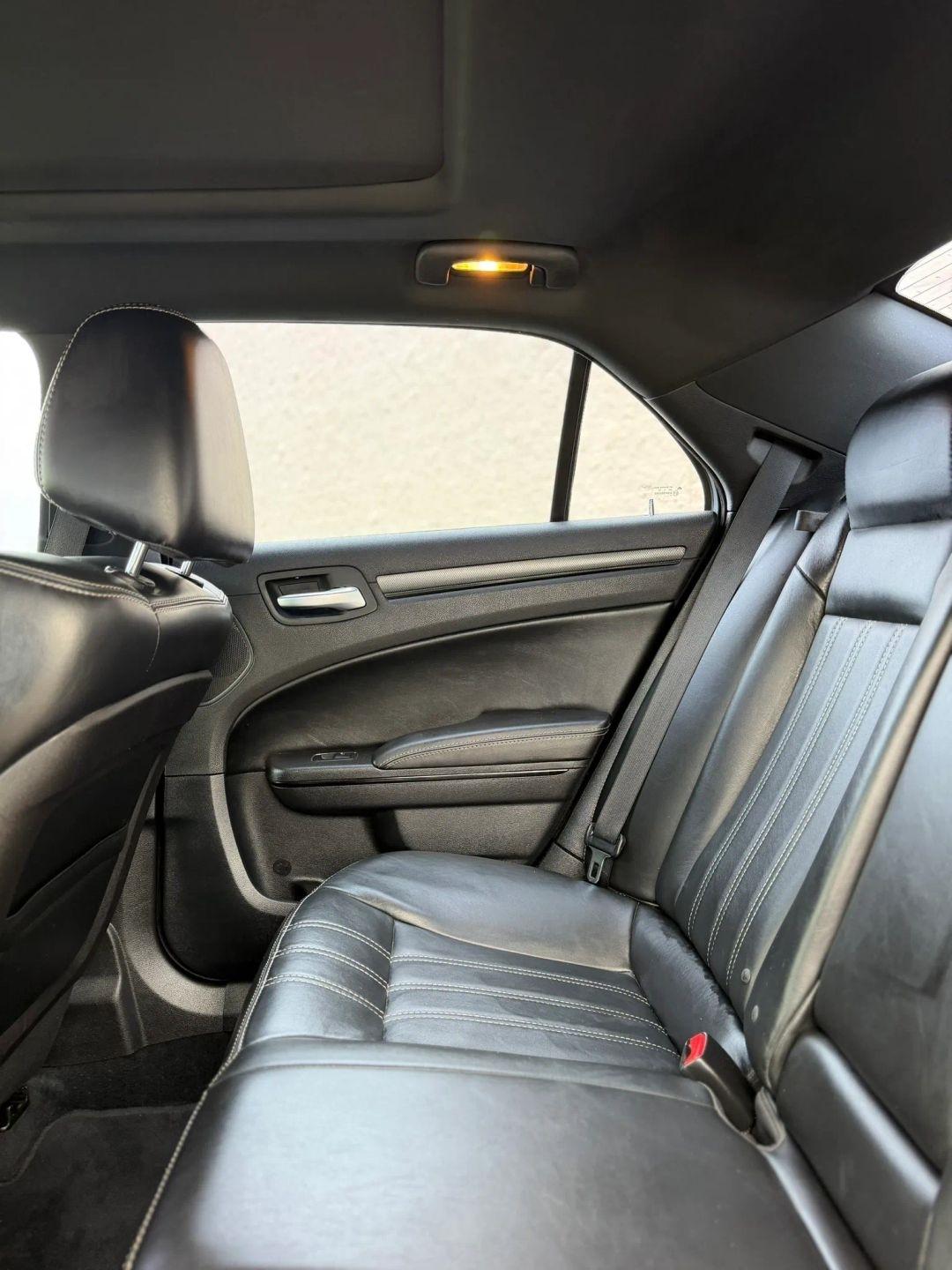 Chrysler 300 4dr Sdn 300S RWD 2013