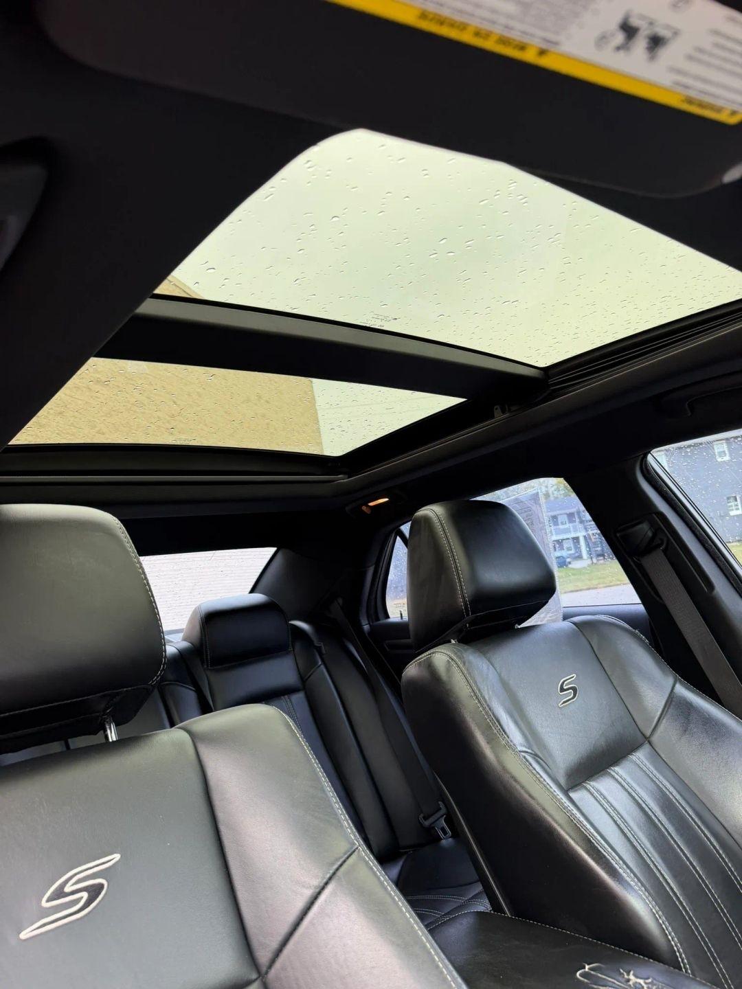 Chrysler 300 4dr Sdn 300S RWD 2013