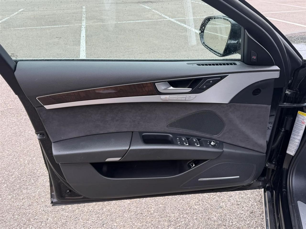 Audi A8 4dr Sdn 3.0T 2014