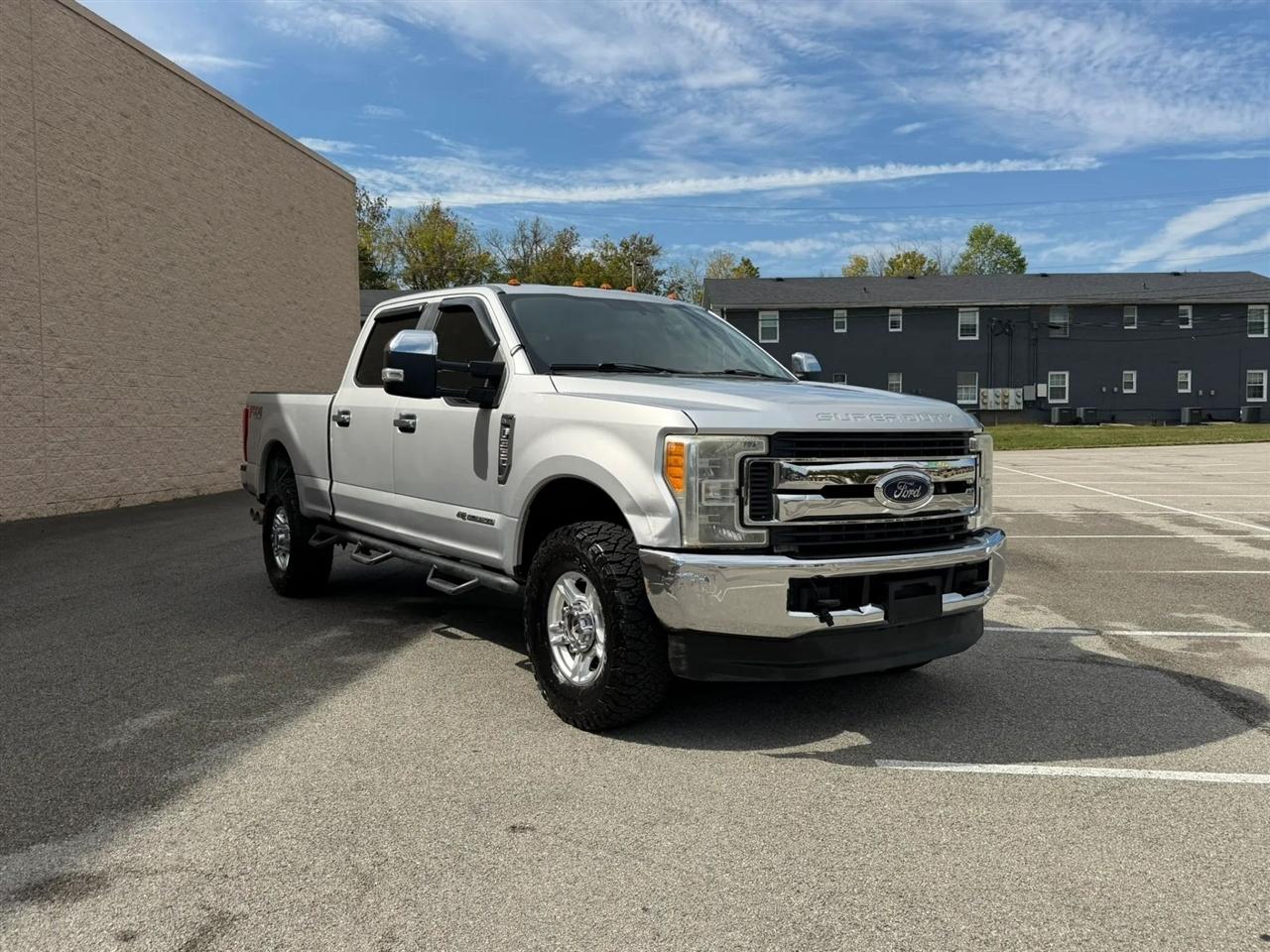 Ford Super Duty F-350 SRW King Ranch 4WD Crew Cab 8' Box 2017