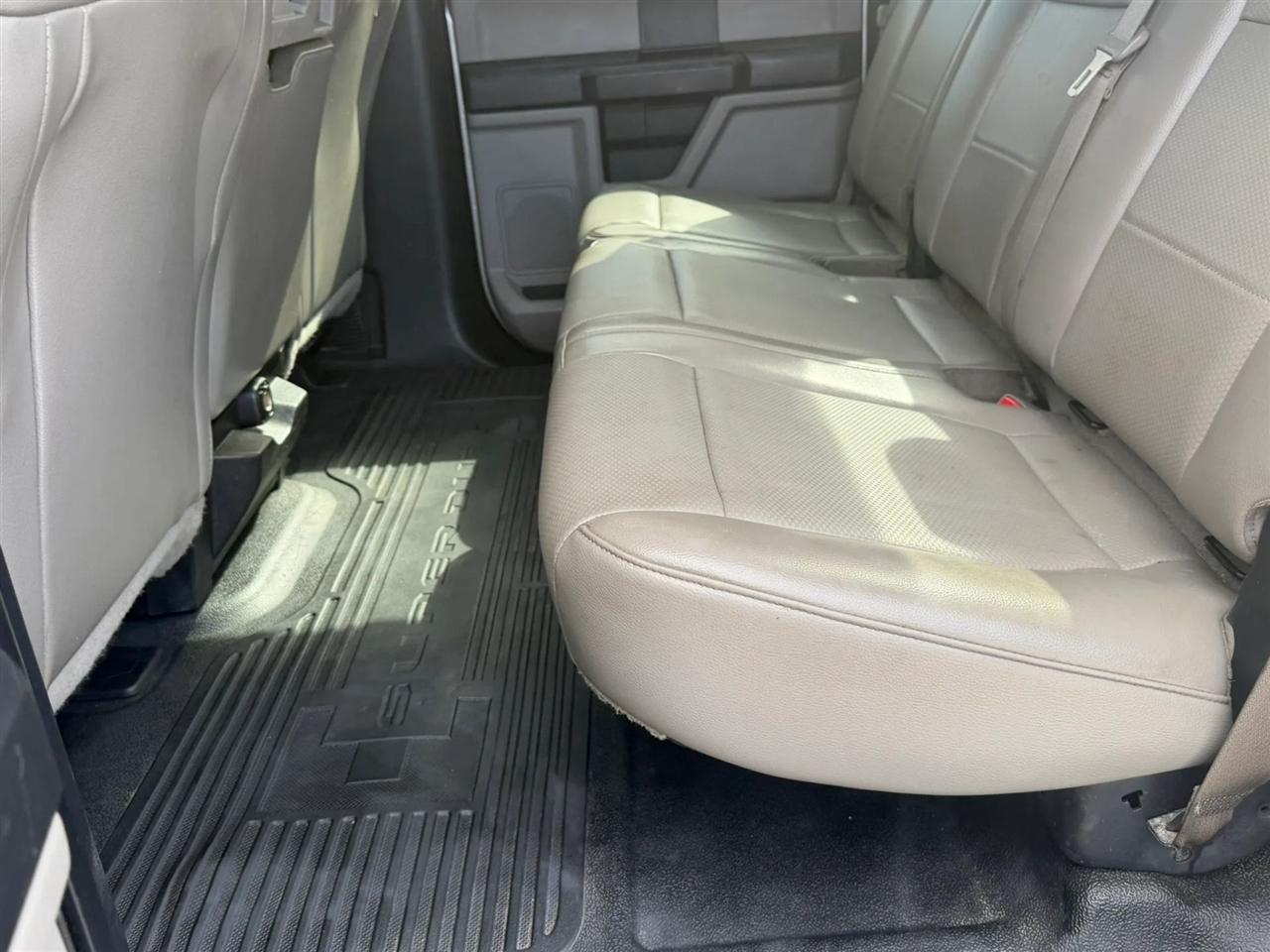 Ford Super Duty F-350 SRW King Ranch 4WD Crew Cab 8' Box 2017
