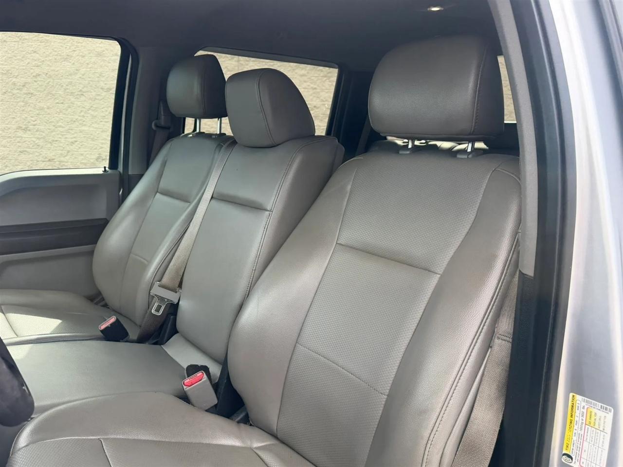 Ford Super Duty F-350 SRW King Ranch 4WD Crew Cab 8' Box 2017
