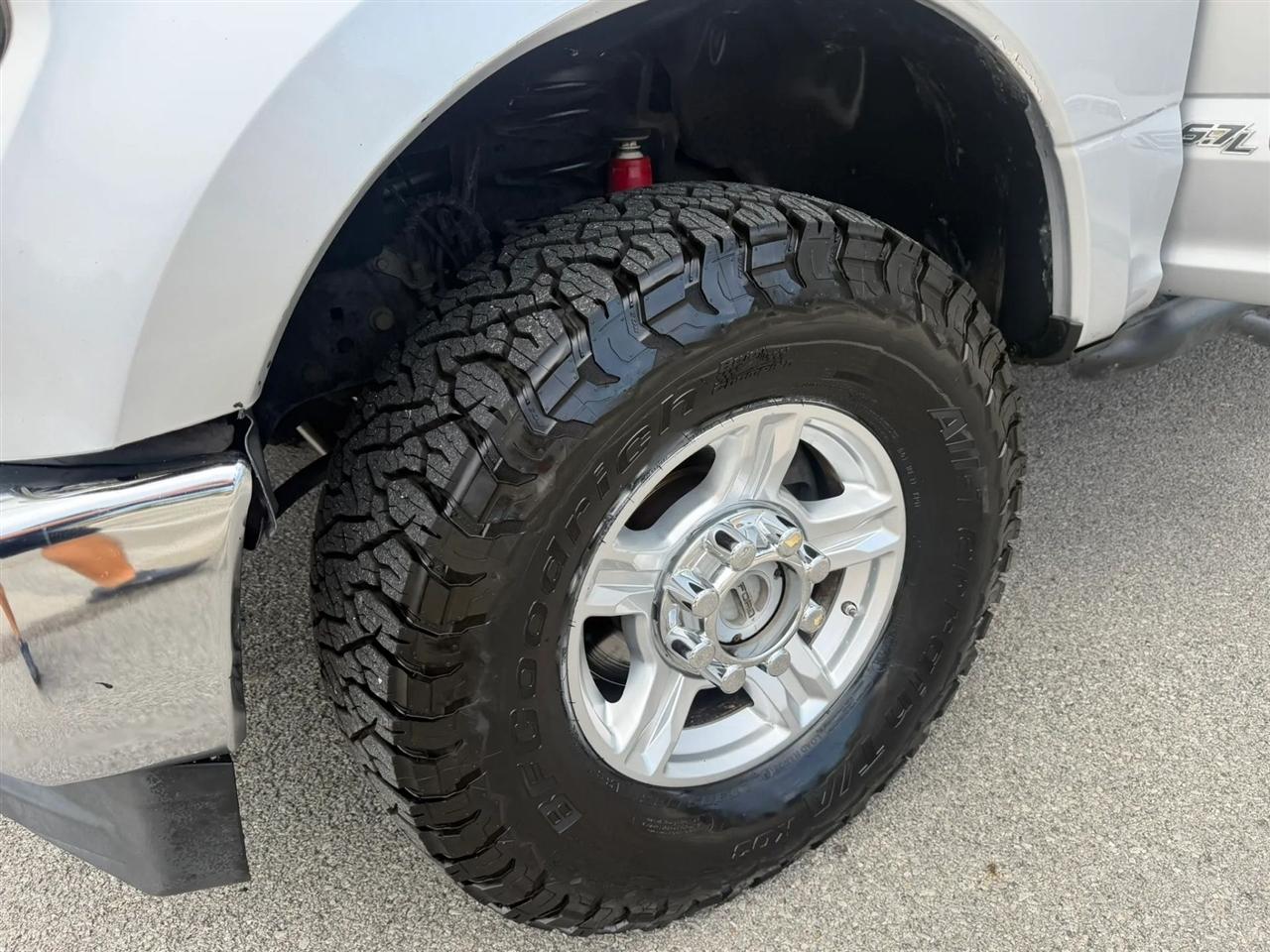 Ford Super Duty F-350 SRW King Ranch 4WD Crew Cab 8' Box 2017
