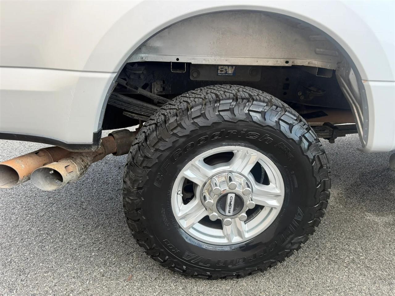 Ford Super Duty F-350 SRW King Ranch 4WD Crew Cab 8' Box 2017