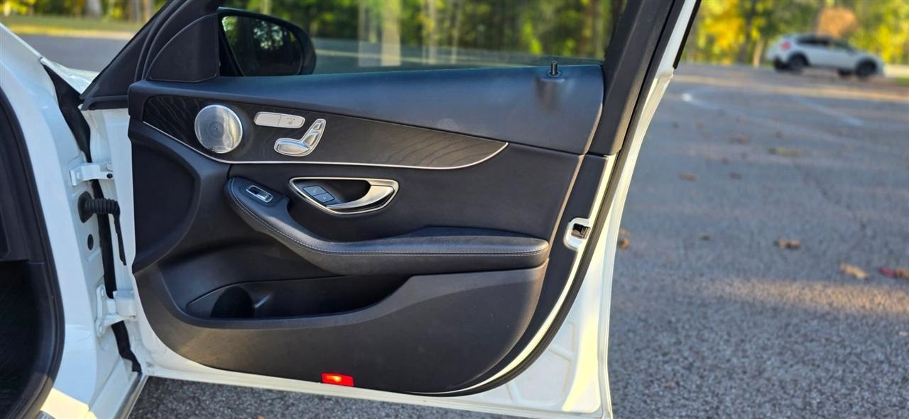 Mercedes-Benz C-Class C 300 4MATIC Sedan 2017