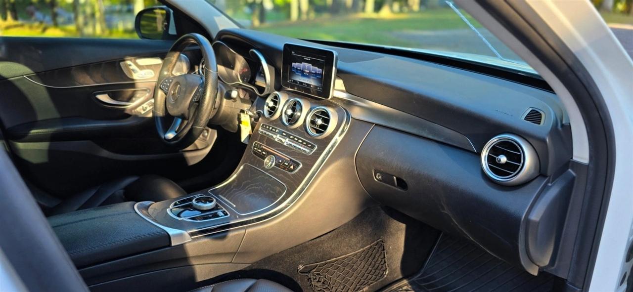 Mercedes-Benz C-Class C 300 4MATIC Sedan 2017
