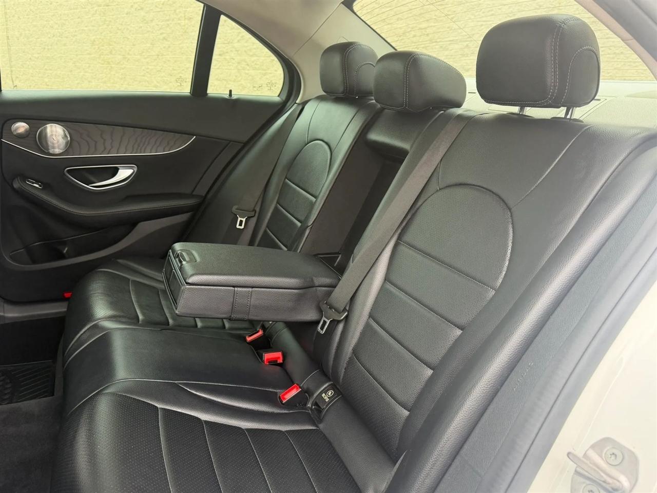 Mercedes-Benz C-Class C 300 4MATIC Sedan 2017