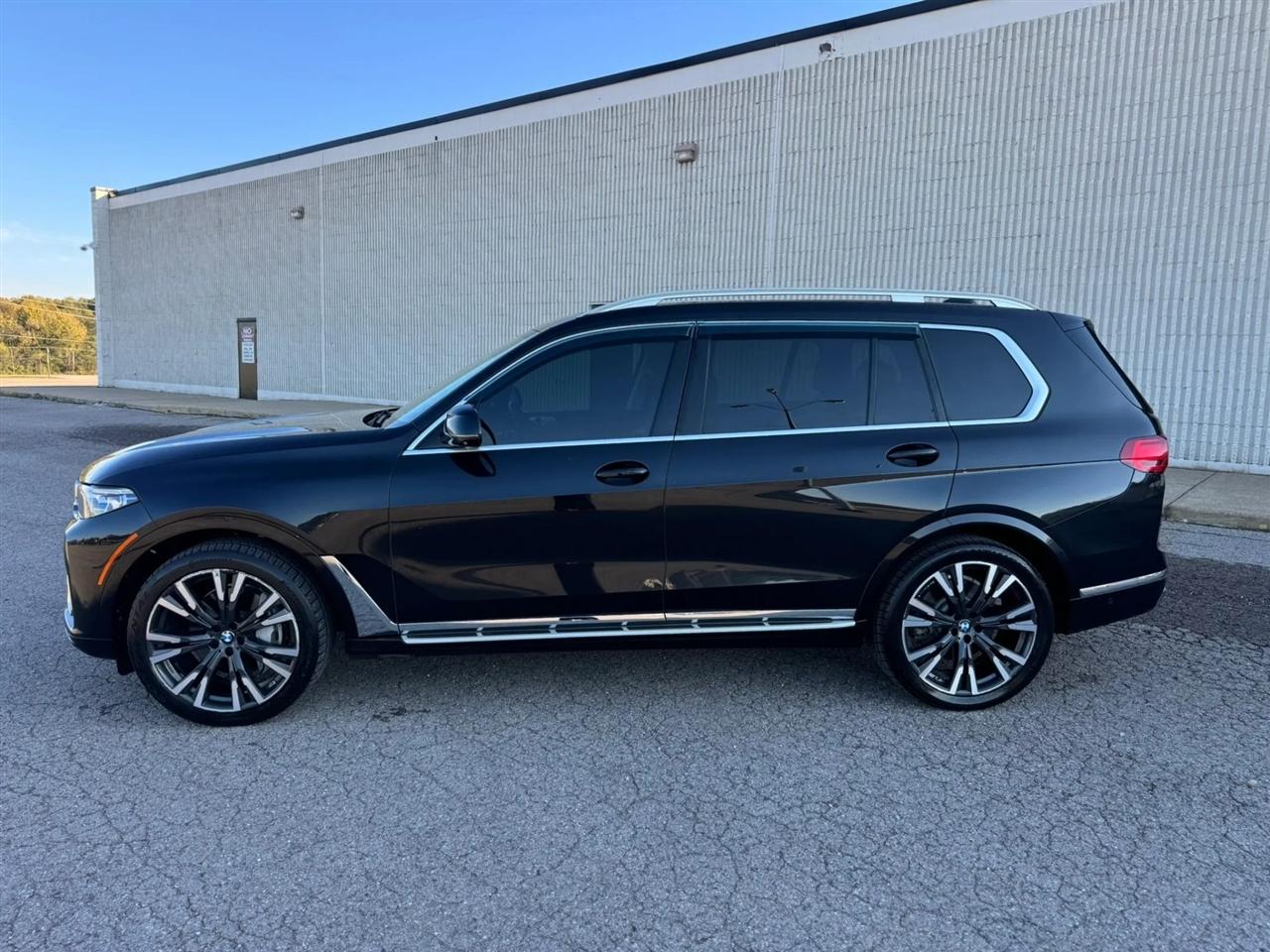 BMW X7 xDrive50i Sports Activity Vehicle 2019