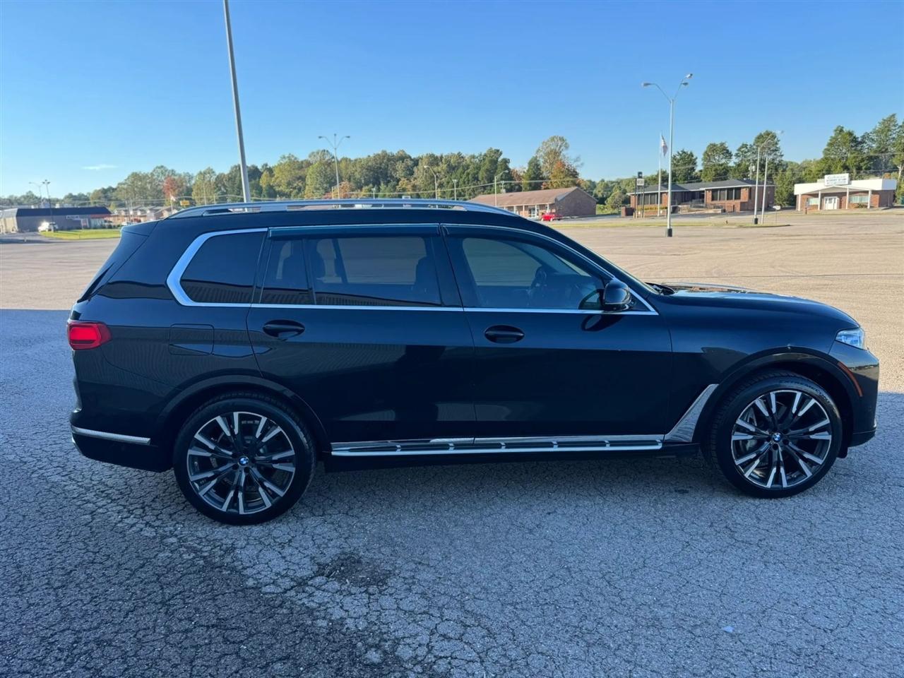 BMW X7 xDrive50i Sports Activity Vehicle 2019