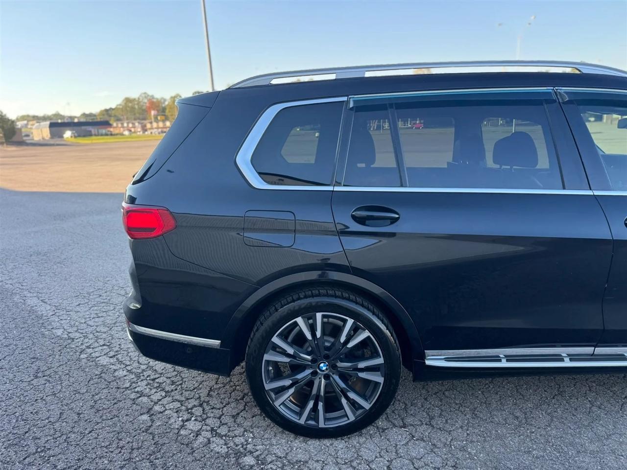 BMW X7 xDrive50i Sports Activity Vehicle 2019