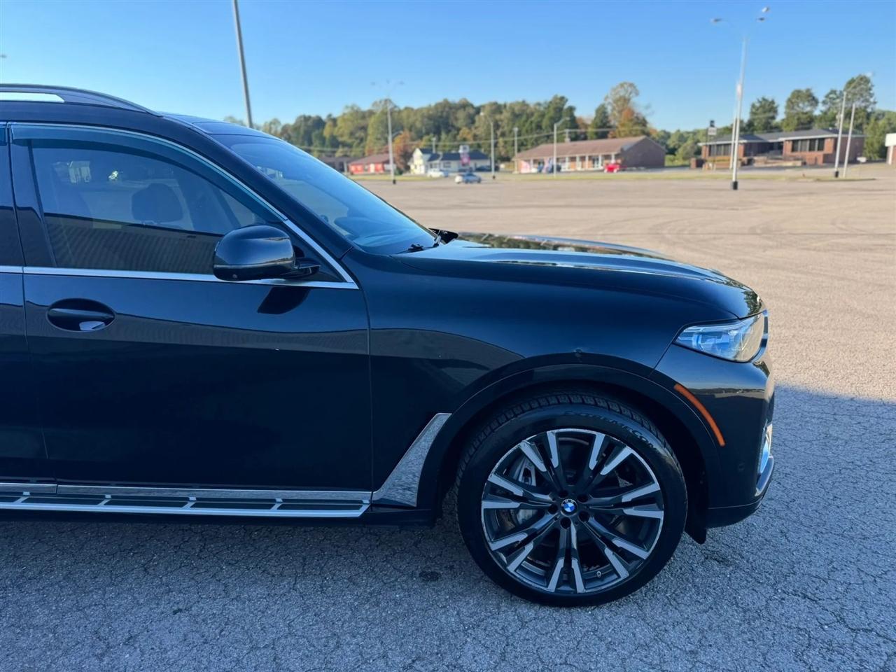 BMW X7 xDrive50i Sports Activity Vehicle 2019