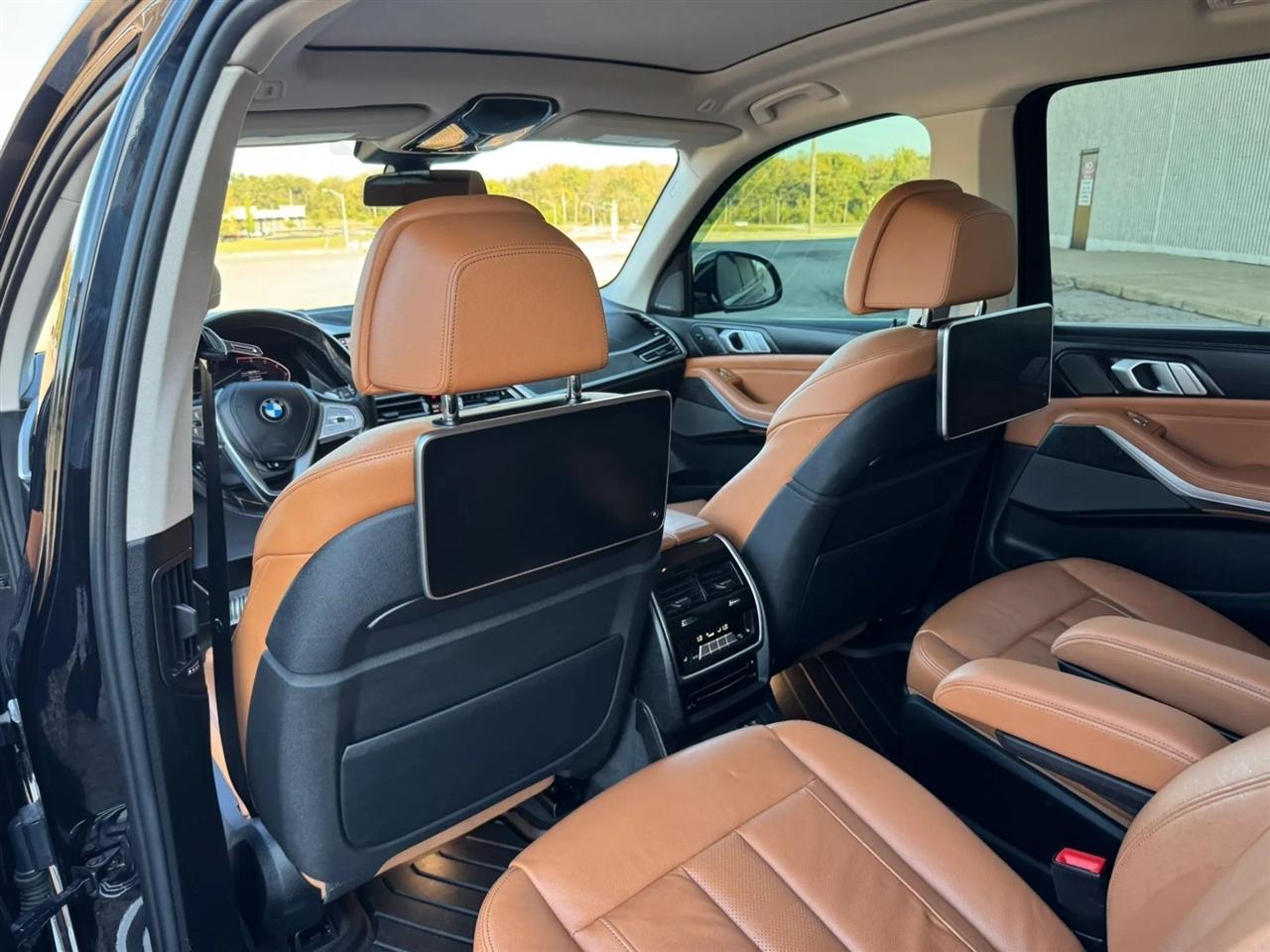 BMW X7 xDrive50i Sports Activity Vehicle 2019