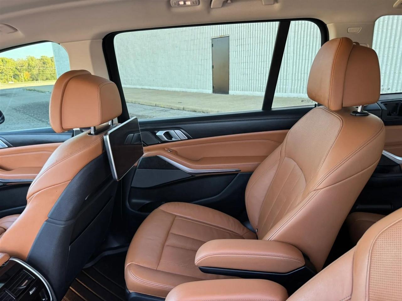 BMW X7 xDrive50i Sports Activity Vehicle 2019