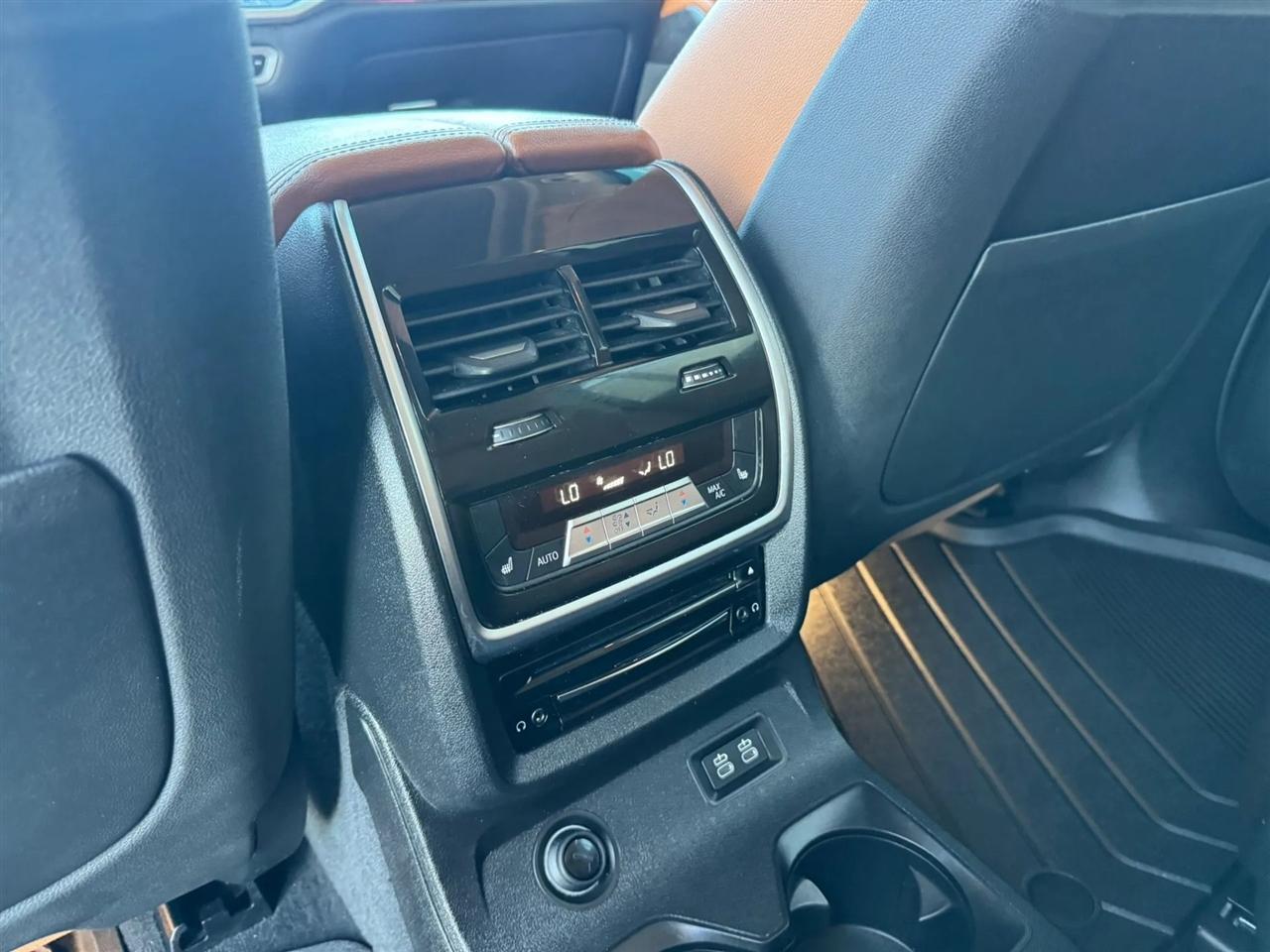 BMW X7 xDrive50i Sports Activity Vehicle 2019