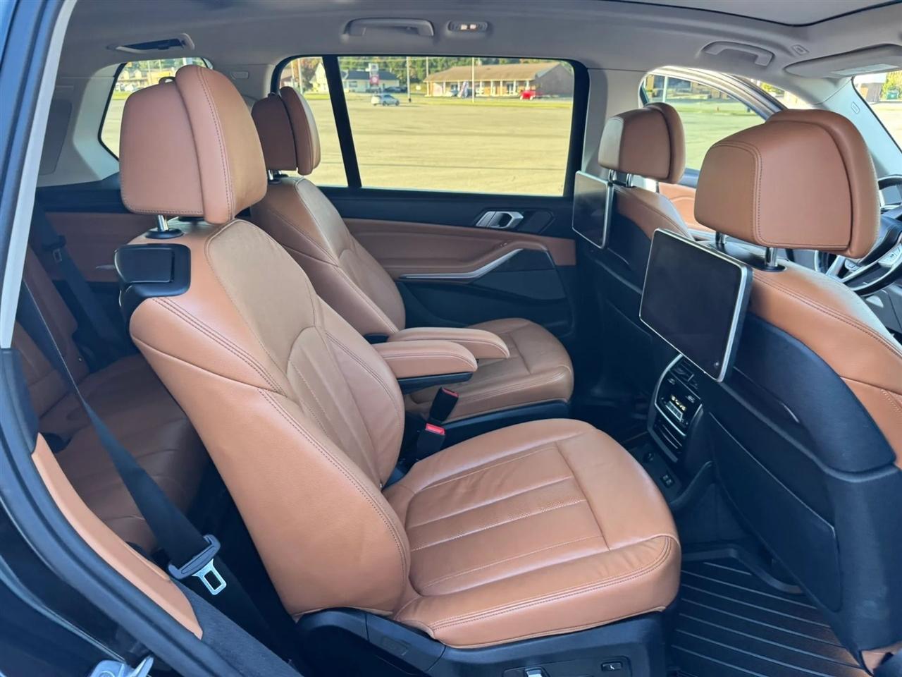 BMW X7 xDrive50i Sports Activity Vehicle 2019