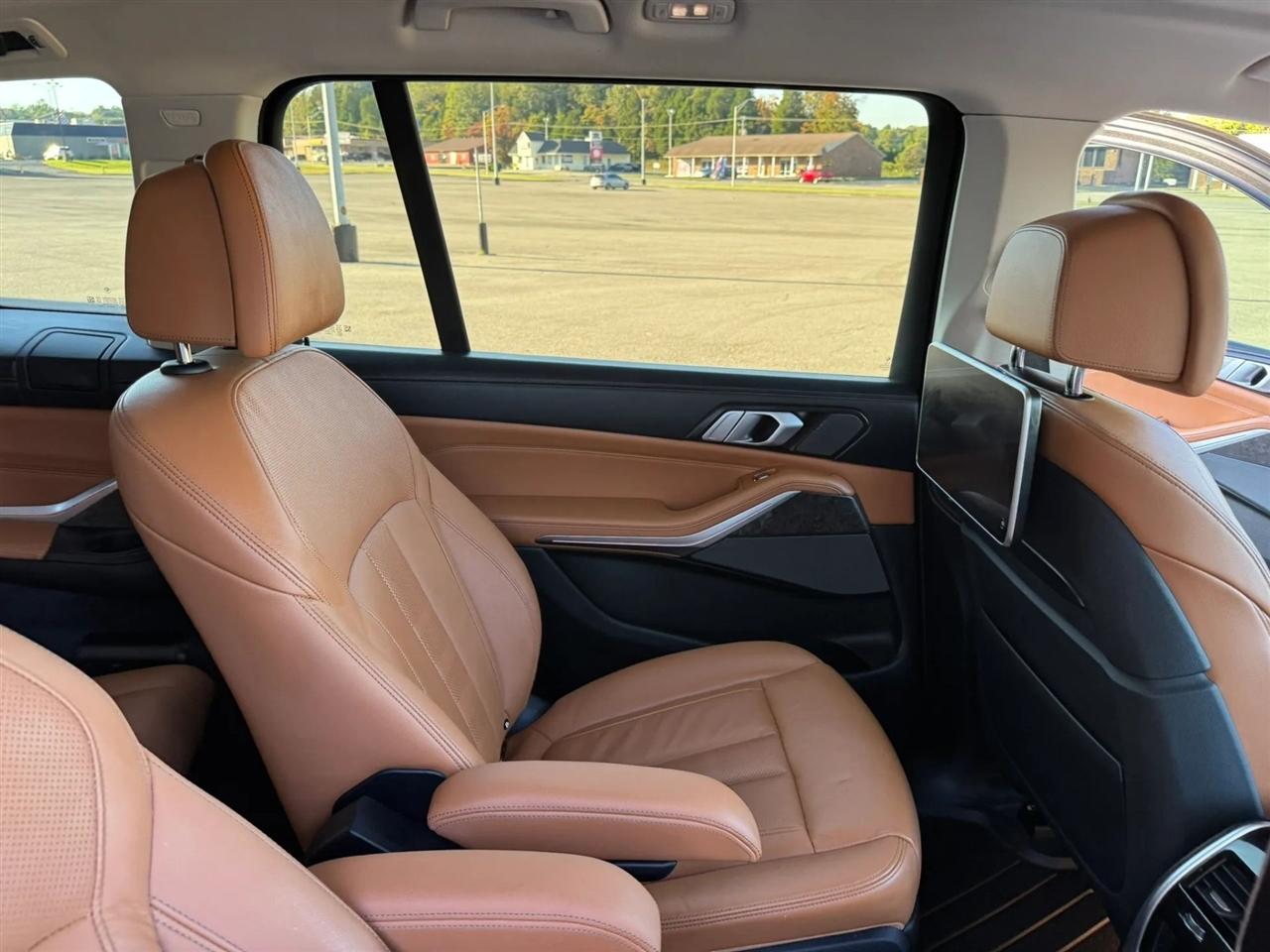 BMW X7 xDrive50i Sports Activity Vehicle 2019