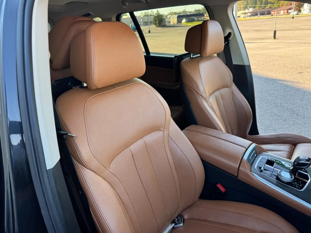 BMW X7 xDrive50i Sports Activity Vehicle 2019