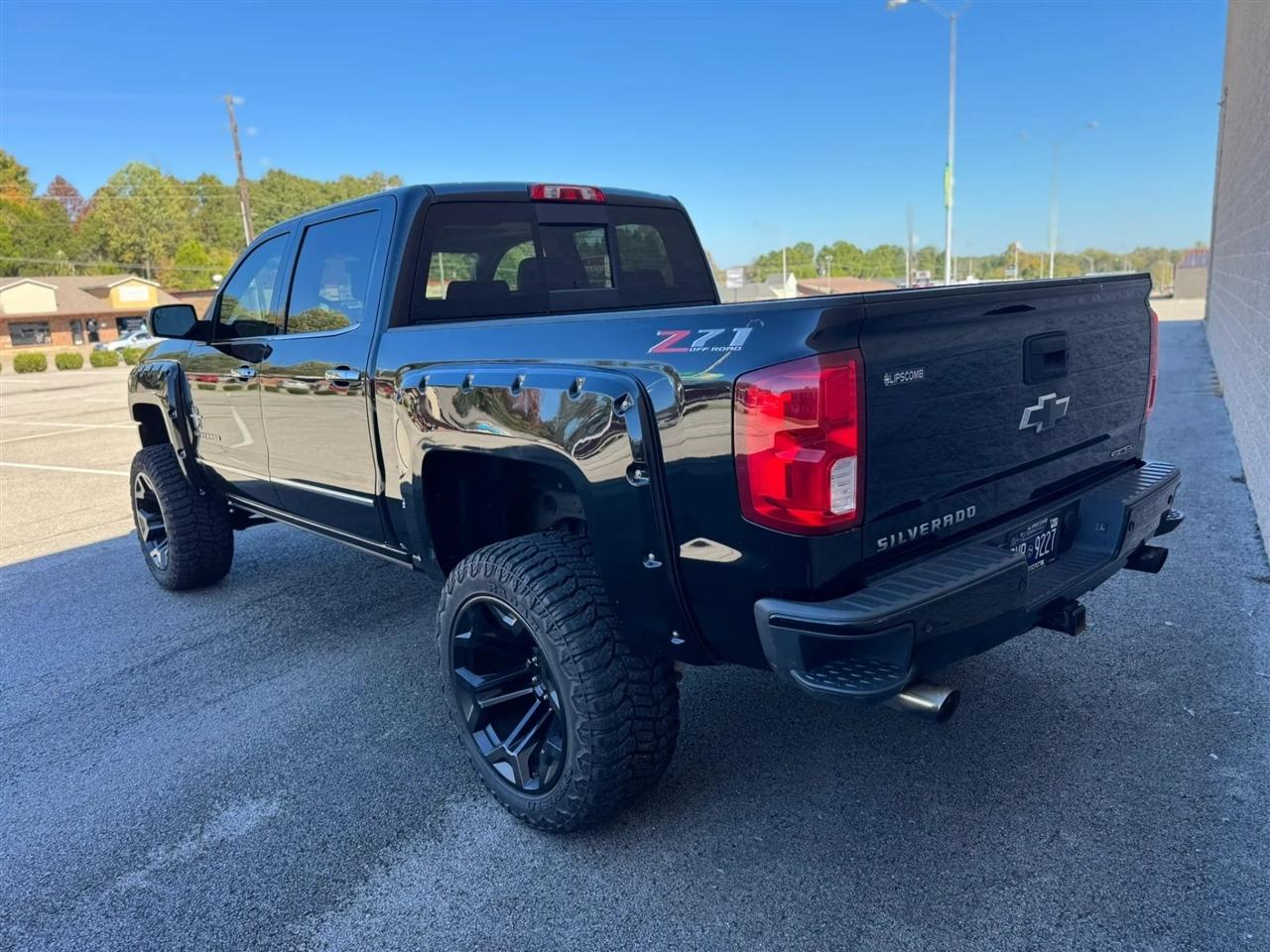 Chevrolet Silverado 1500 4WD Crew Cab 143.5" LTZ w/2LZ 2018