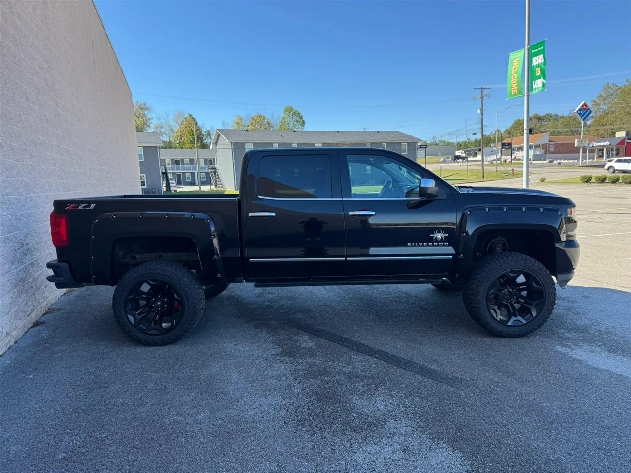 Chevrolet Silverado 1500 4WD Crew Cab 143.5" LTZ w/2LZ 2018