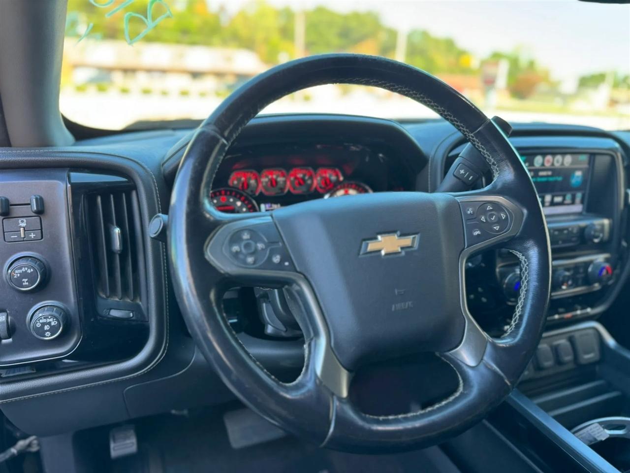 Chevrolet Silverado 1500 4WD Crew Cab 143.5" LTZ w/2LZ 2018